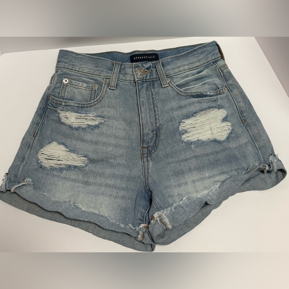 Aeropostale Light Blue Distressed Mom Jean Shorts Cuffed Button Zip Size 2
